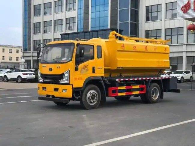 蓝牌吸污车10方价格与规格解析 垃圾处理车制造全指南